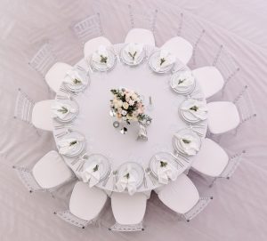 10 person gala table