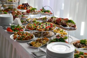 best way to serve food buffet