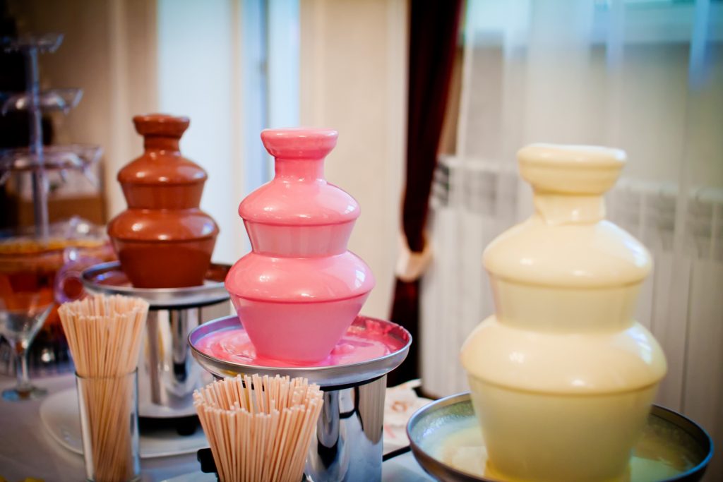 chocolate fountain multiple colors